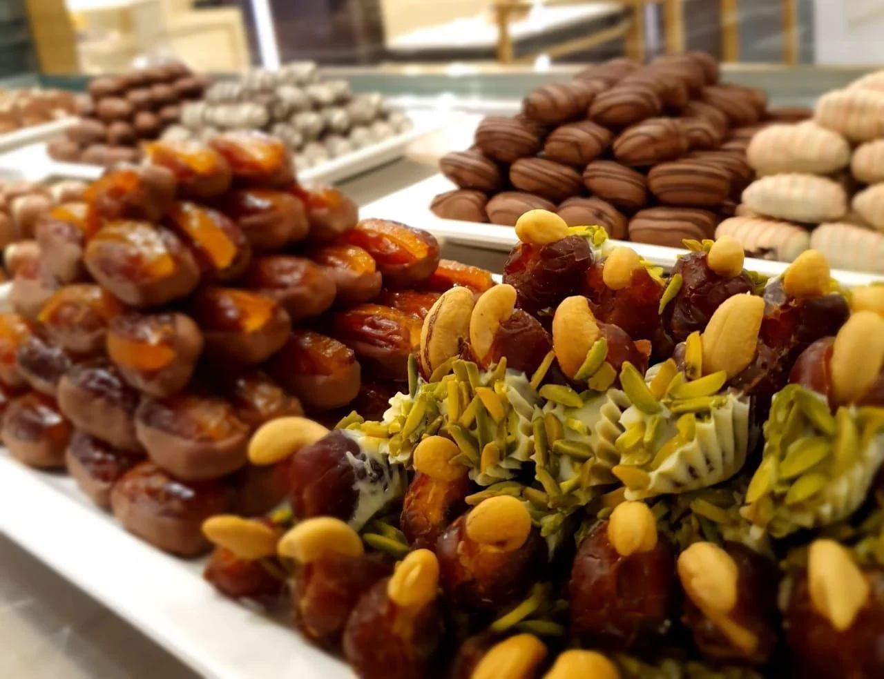 Что привезти из ОАЭ в Казахстан