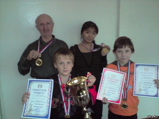 Победители шахматного турнира среди школ усть-каменогорска - школа-гимназия №11
