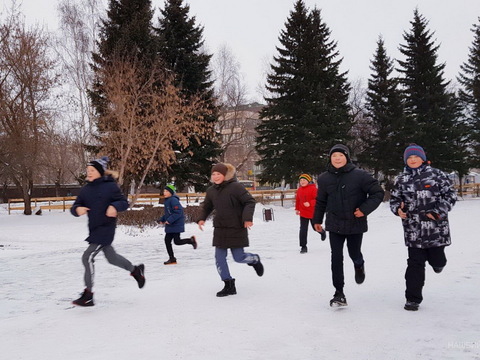 Весенние каникулы: сколько дней отдохнут школьники в Казахстане