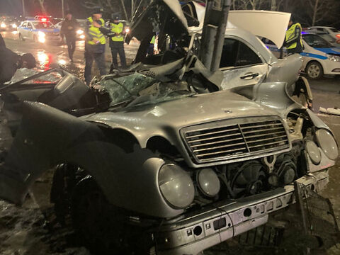Жёсткое ДТП на «взлётке» в Усть-Каменогорске: водитель скончался