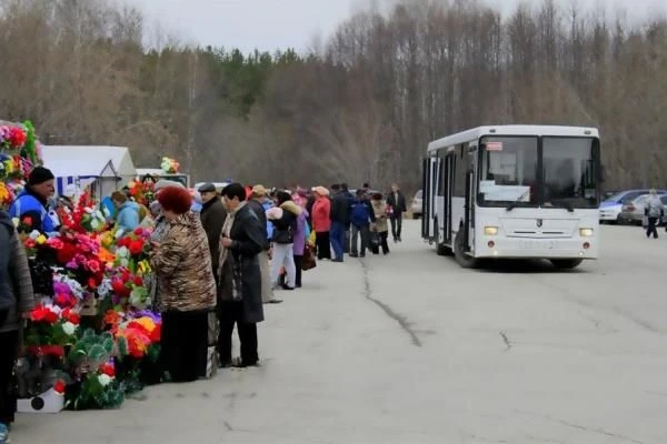 В Усть-Каменогорске на Родительский день будет организовано движение специальных автобусов