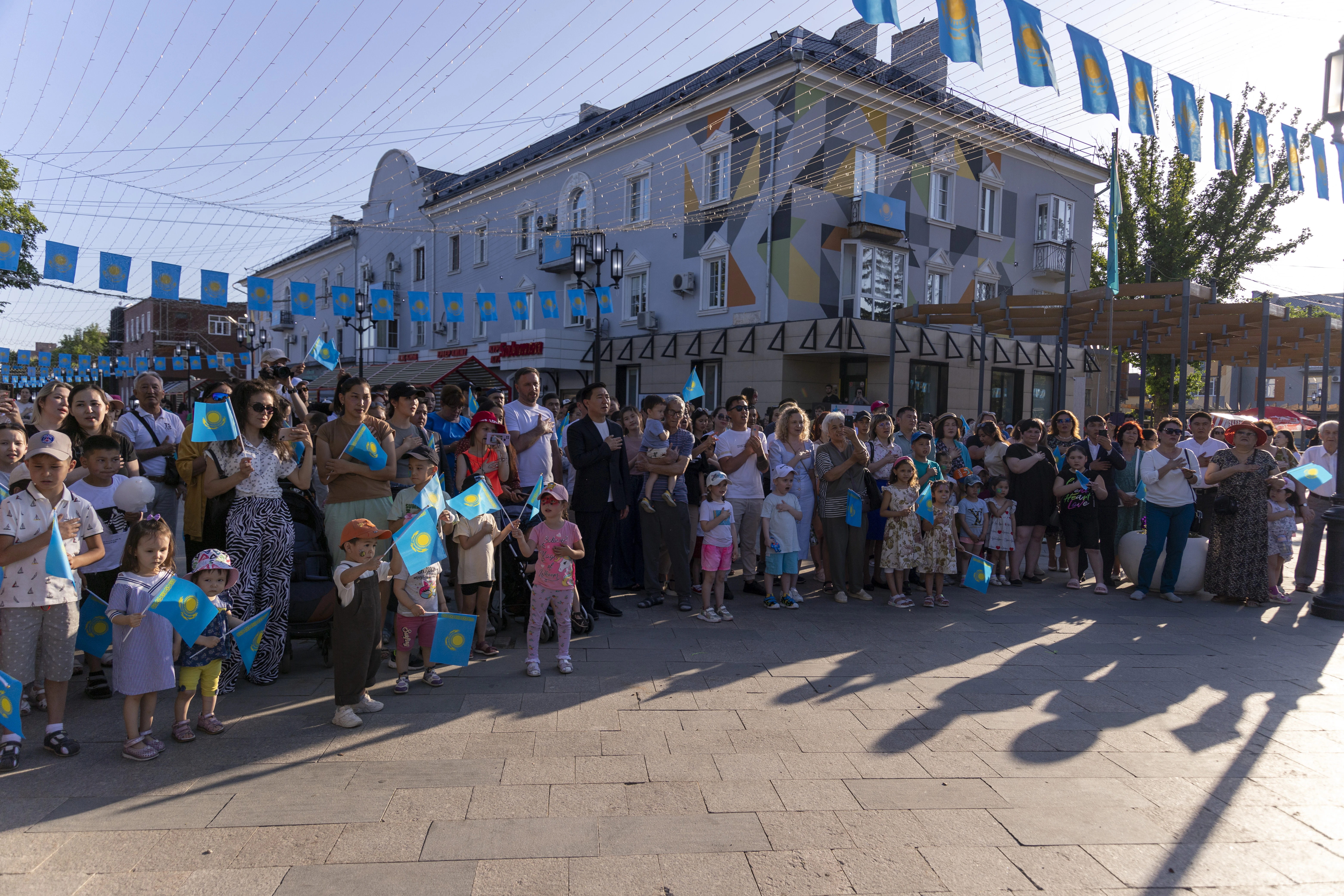 Устькаменогорцев приглашают отметить День государственных символов РК