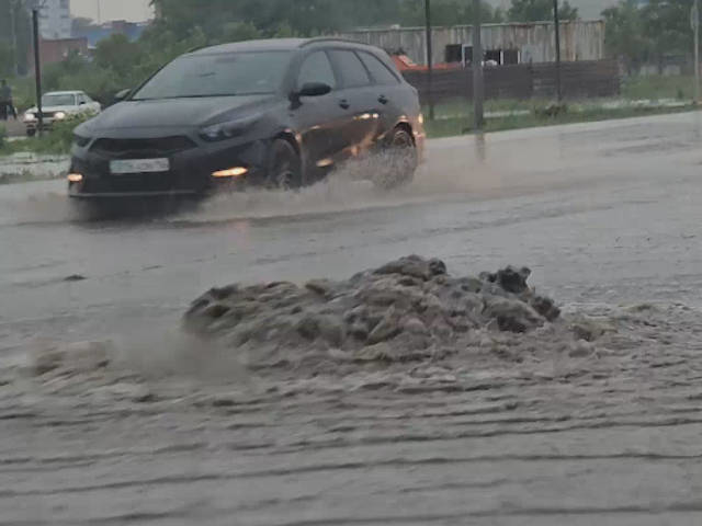 В Усть-Каменогорске топит проспект Сатпаева