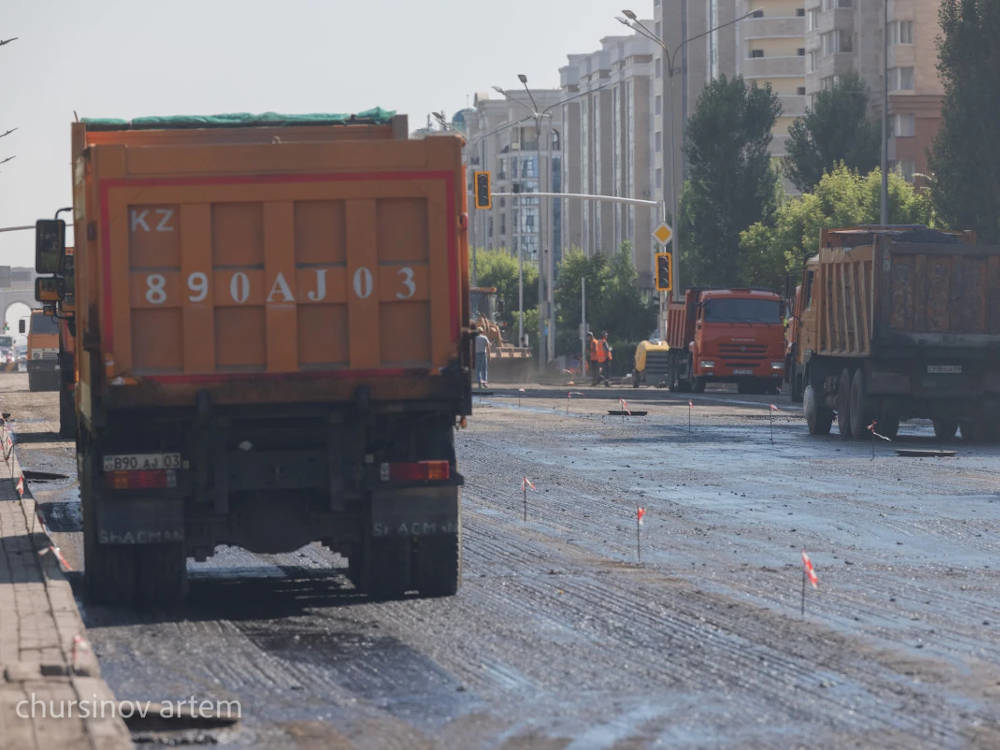 Ограничения для передвижения грузовиков по автодорогам хотят ввести в Казахстане