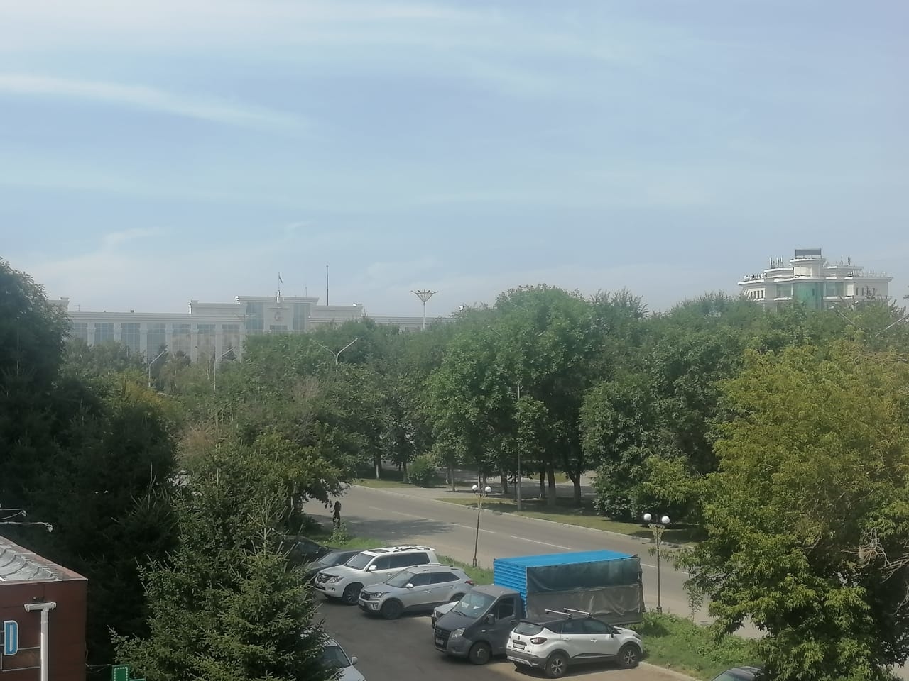 Жители Усть-Каменогорска снова жалуются на то, что на улице «нечем дышать»