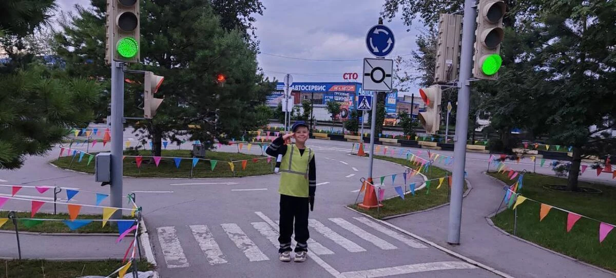 Самый маленький страж порядка побывал в гостях у полицейских ВКО