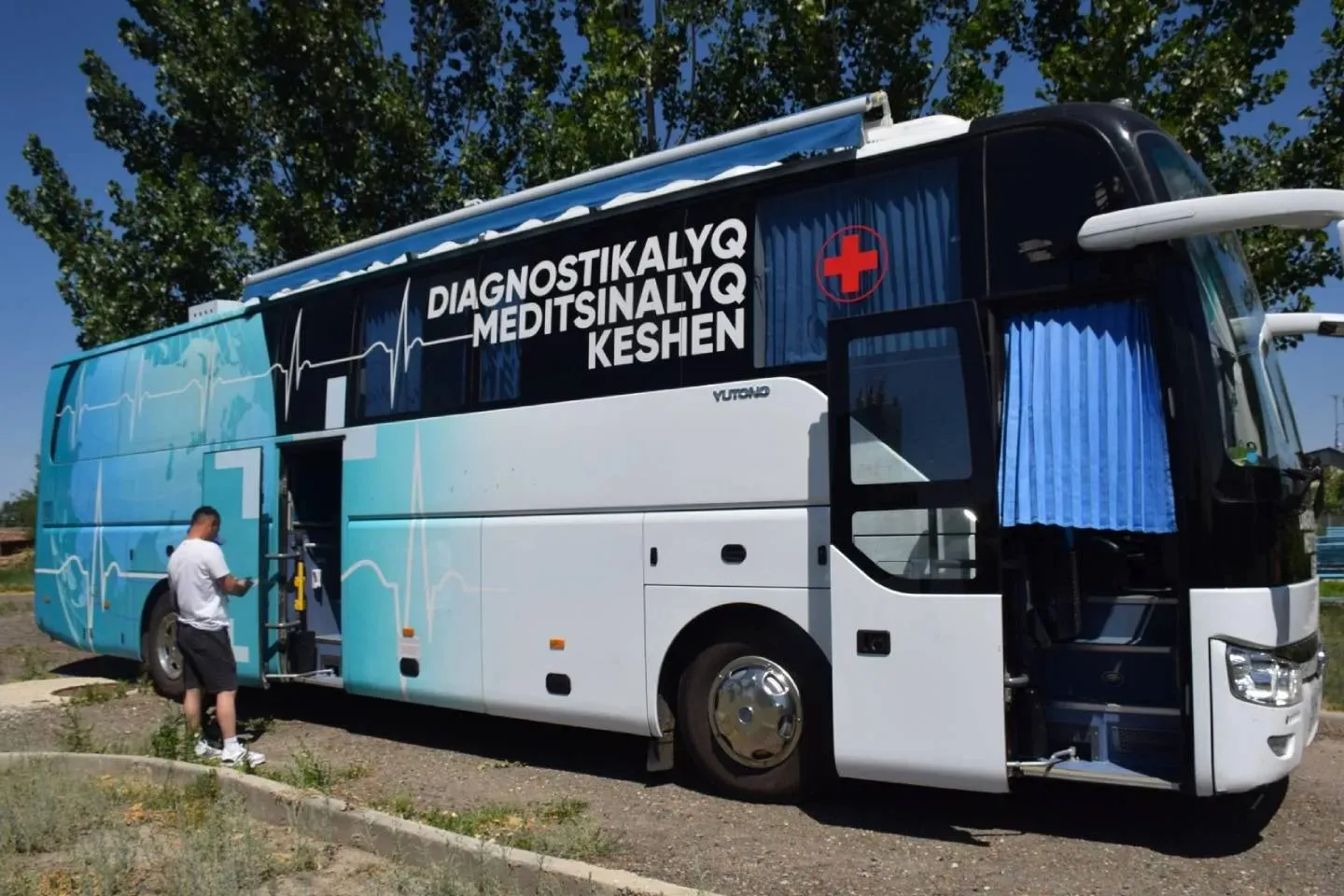 В районах ВКО в передвижных медкомплексах нет специалистов и транспорта