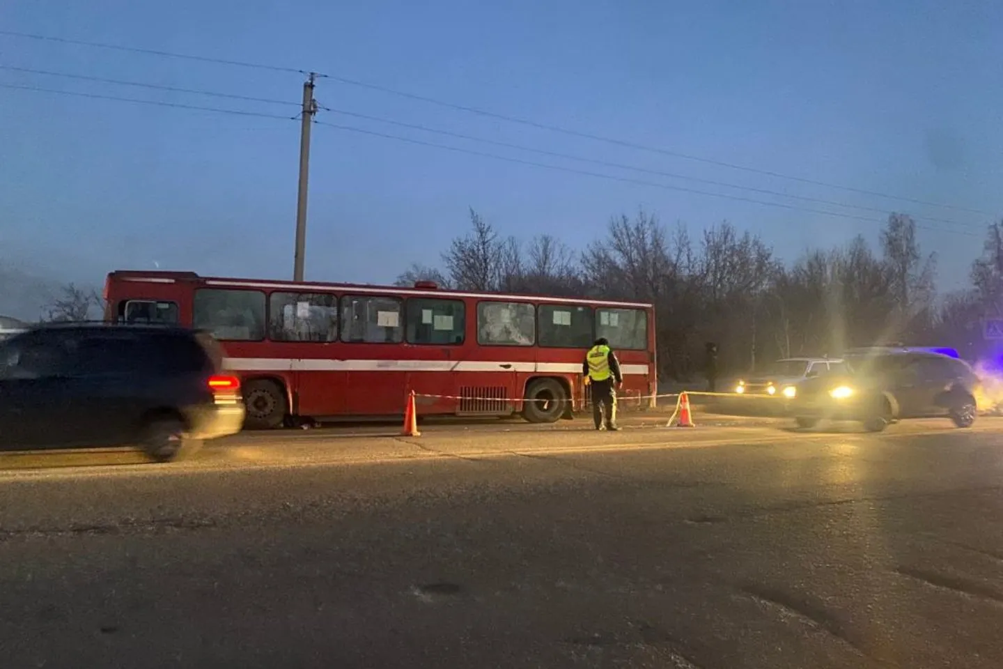 В Усть-Каменогорске сегодня утром автобус насмерть сбил пешехода