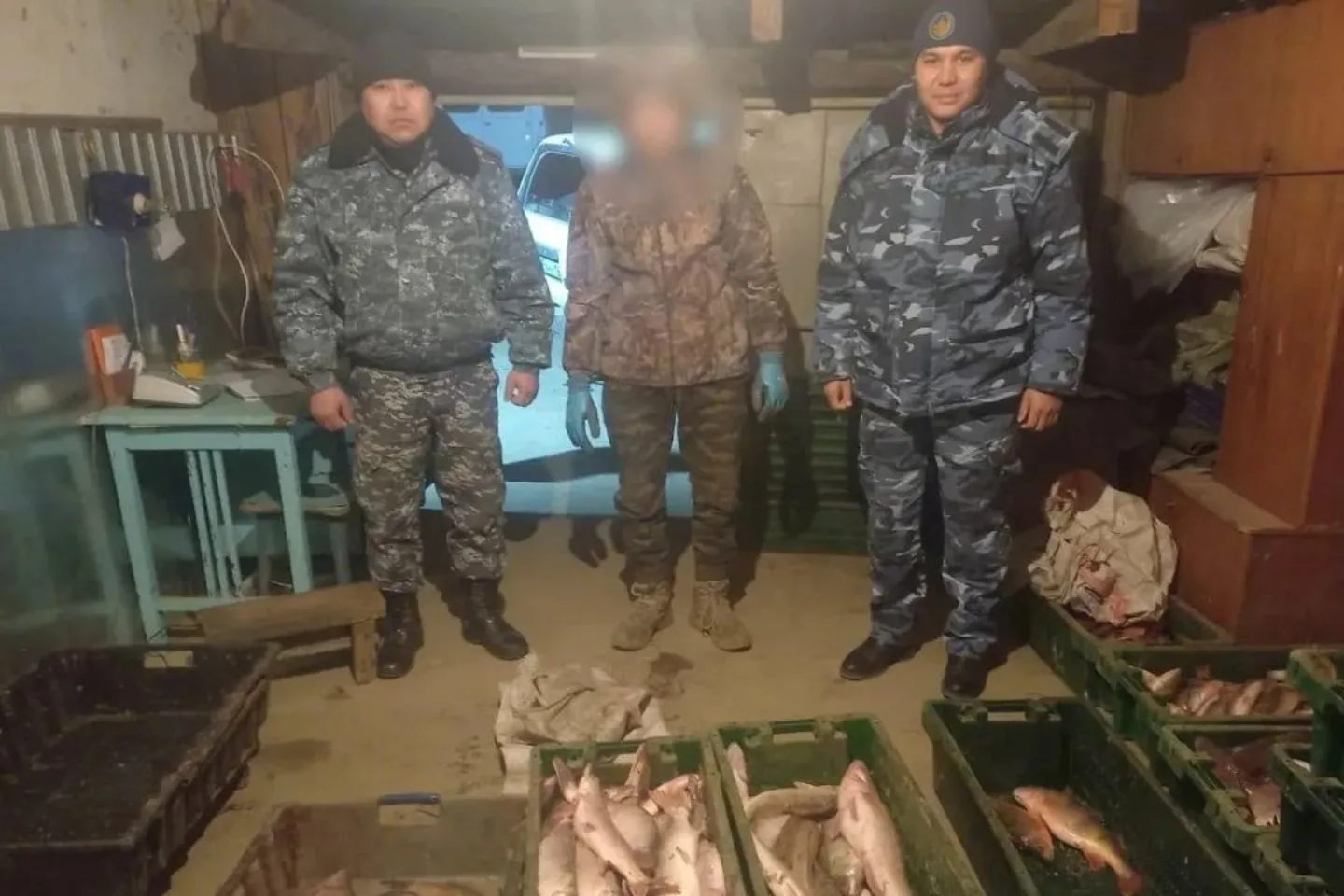 Житель Курчумского района незаконно выловил сетями более 60 кг рыбы