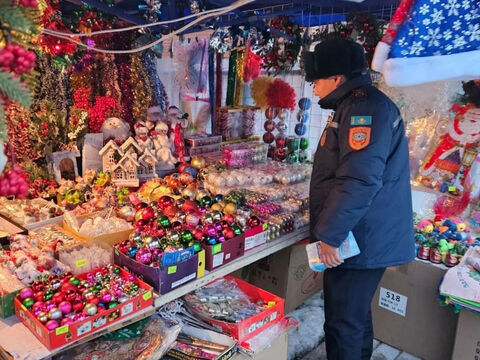 В Усть-Каменогорске полицейские в рамках ОПМ проверяют рынки