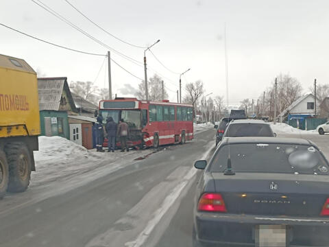 Очередное ДТП с автобусом случилось в Усть-Каменогорске