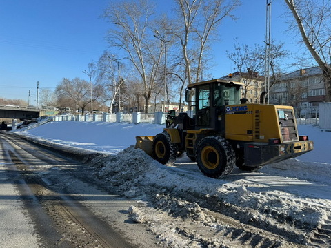 В Усть-Каменогорске закрыли один из проездов под Ульбинским мостом