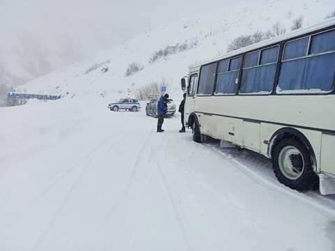 В ВКО из-за мороза ввели ограничения на трассах